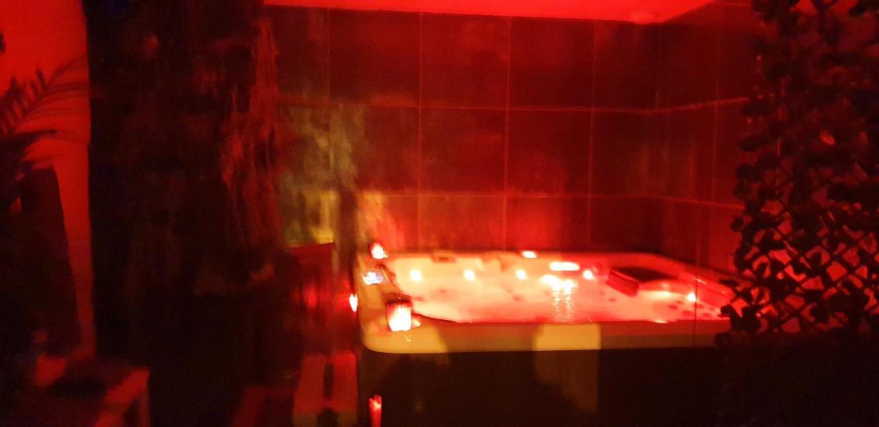 Cour St Didier نيفي المظهر الخارجي الصورة